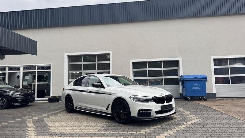 Weiß Gebraucht 2017 BMW 540 M Performance Limousine | 44.990 € - Bild 1/4