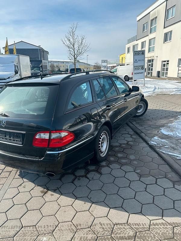 Gebraucht Mercedes E320 224 PS (164 kW) 2007 Schwarz Kombi