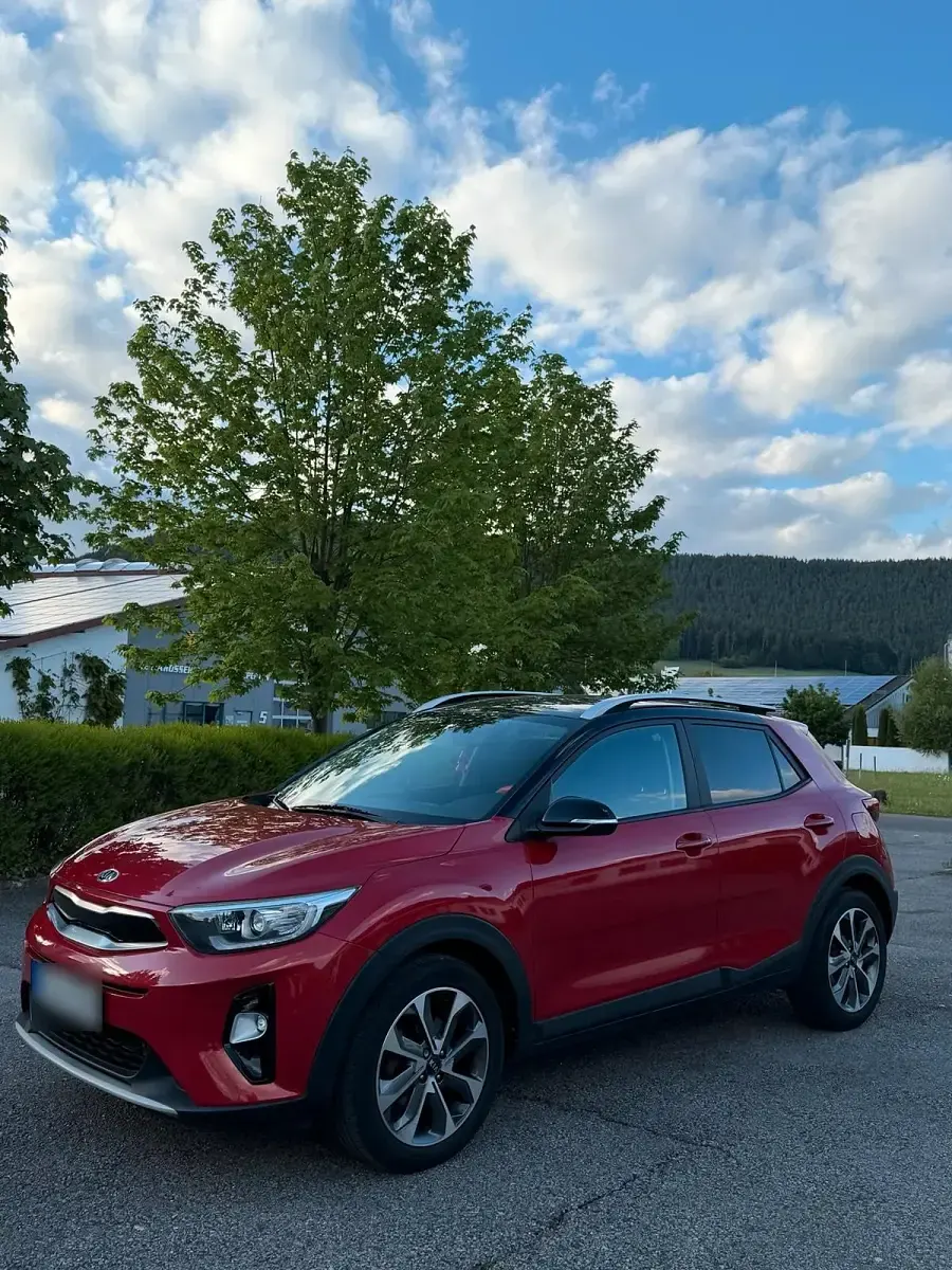 Gebraucht Kia Stonic Spirit 120 PS (88 kW) 2019 Rot SUV