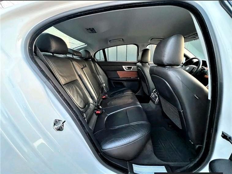 Gebraucht Jaguar XF 190 PS (139 kW) 2012 Weiß Limousine