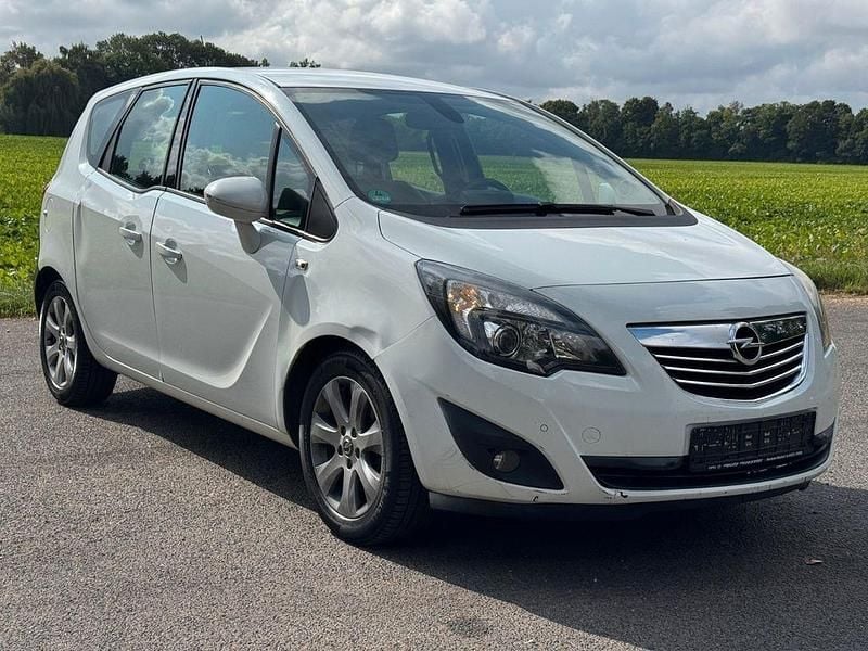 Weiß Gebraucht 2013 Opel Meriva Innovation Van / Kleinbus | 3.499 € (Superpreis) - Bild 1/4
