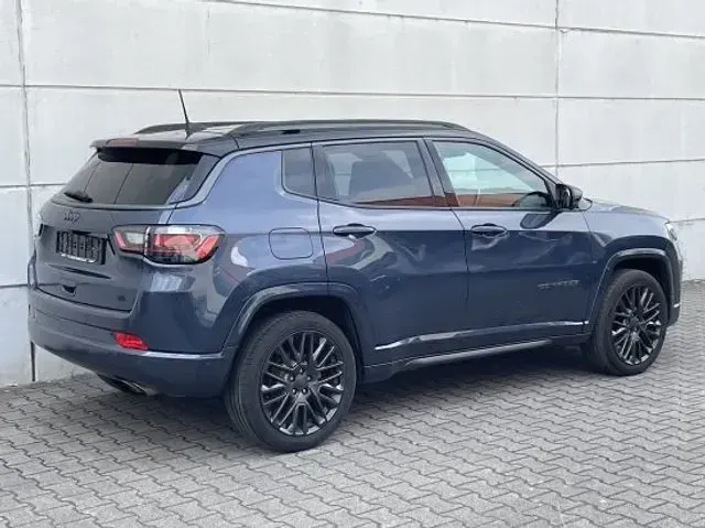 Gebraucht Jeep Compass 150 PS (110 kW) 2022 Blau metallic SUV