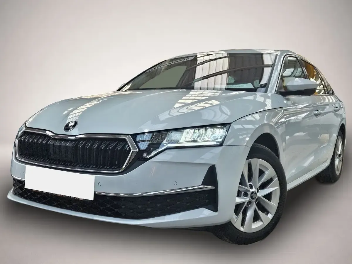 Gebraucht Skoda Octavia 150 PS (110 kW) 2025 Kombi