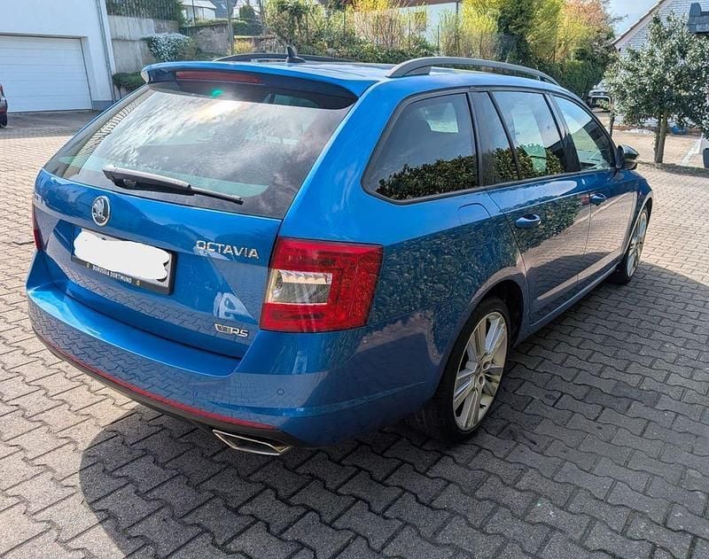 Usado Skoda Octavia RS 184 CV (135 kW) 2013 Azul Familiar