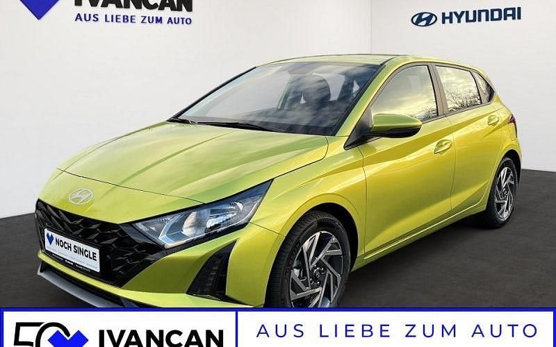 Gelb Neu 2025 Hyundai i20 Trend Limousine | 22.490 € (Fairer Preis) - Bild 1/4