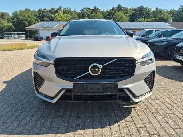 Gebraucht Volvo XC60 145 PS (106 kW) 2023 SUV