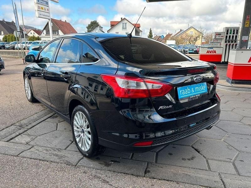 Gebraucht Ford Focus Titanium 140 PS (102 kW) 2011 Schwarz Limousine