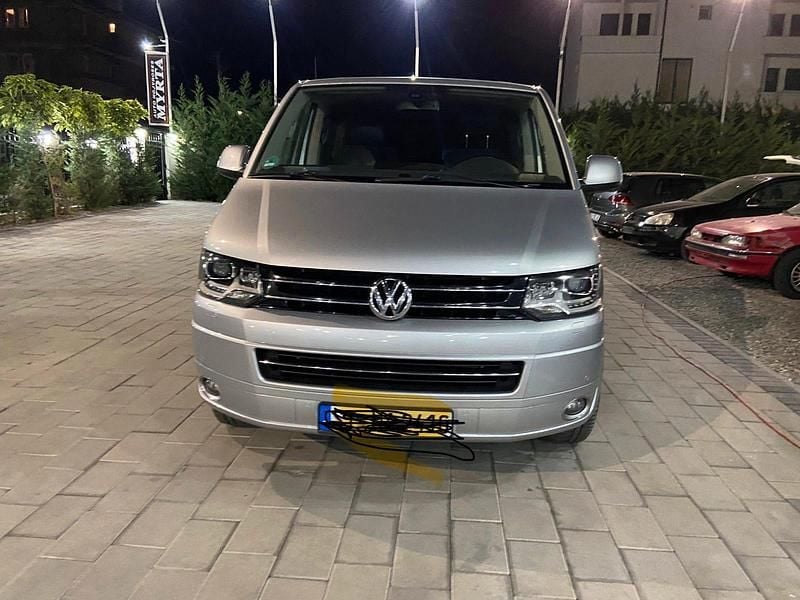 Usata VW Multivan Highline 179 CV (131 kW) 2011 Argento Monovolume