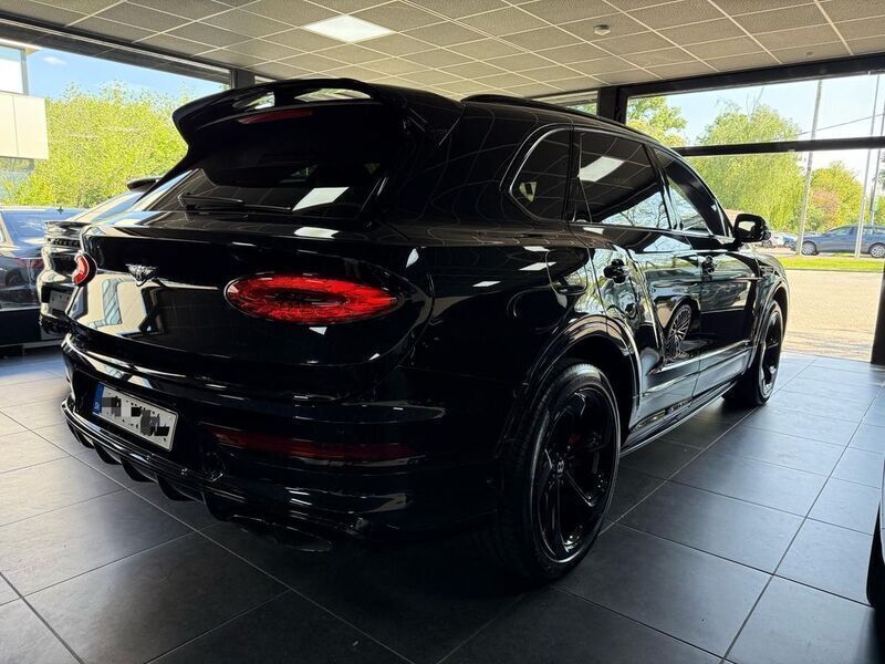 Gebraucht Bentley Bentayga 551 PS (405 kW) 2023 Schwarz SUV