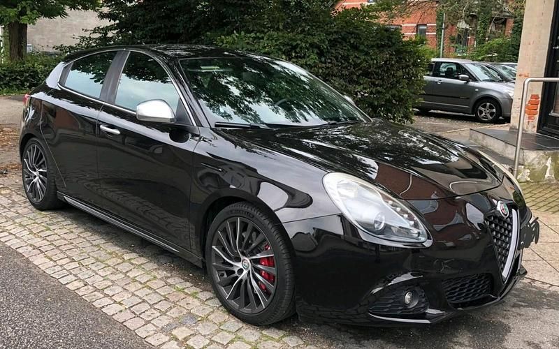 Gebraucht Alfa Romeo Giulietta 170 PS (125 kW) 2012 Schwarz Kleinwagen
