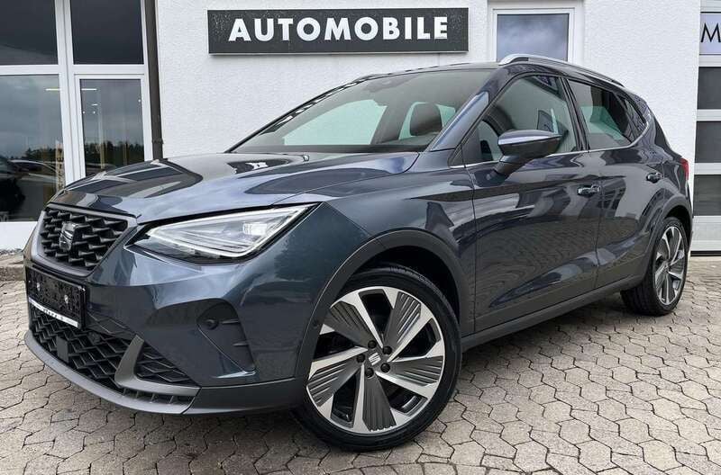 Grau Gebraucht 2022 Seat Arona FR SUV | 19.479 € (Fairer Preis) - Bild 1/4