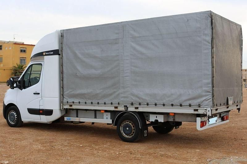 Gebraucht Renault Master 170 PS (125 kW) 2022 Weiß Van / Kleinbus