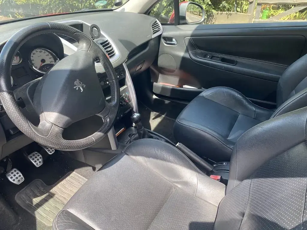 Gebraucht Peugeot 207 CC Platinum 120 PS (88 kW) 2007 Rot Cabrio