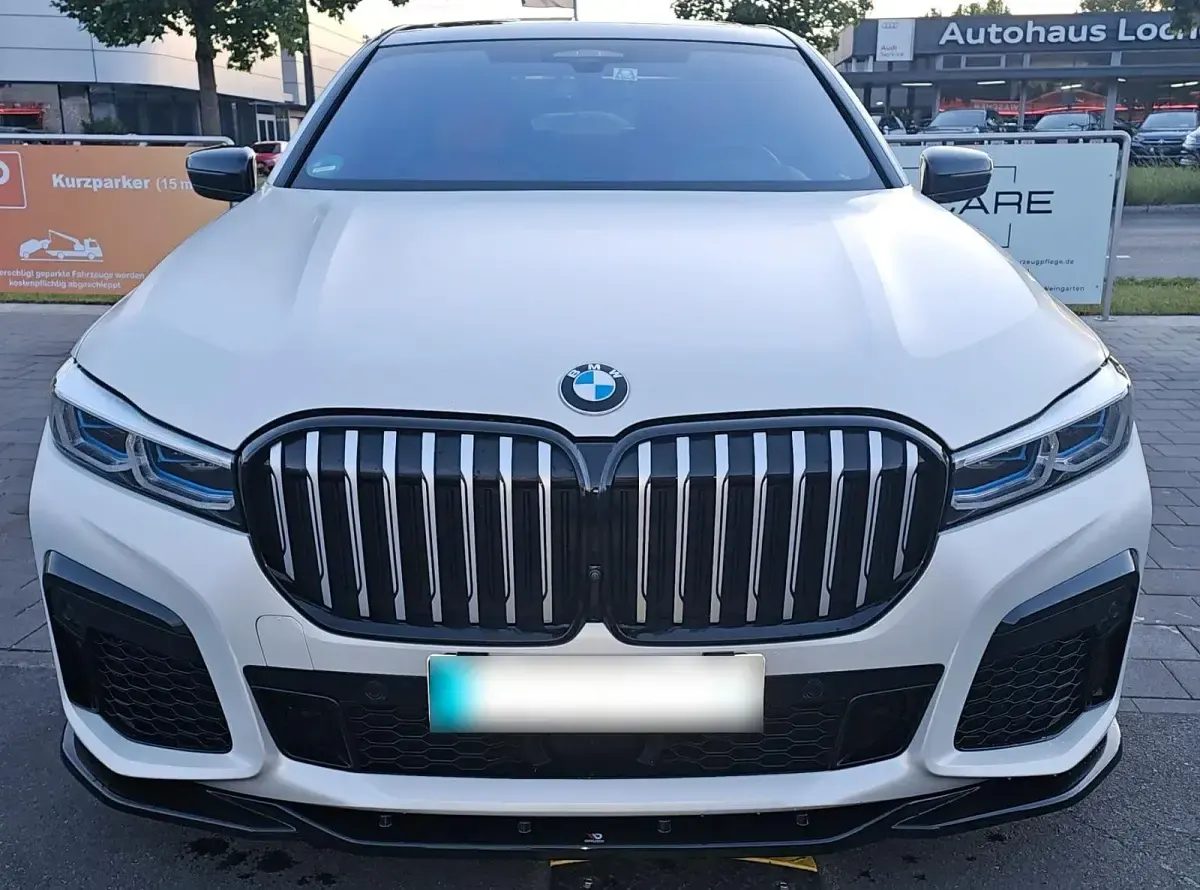 Gebraucht BMW 750L 530 PS (389 kW) 2021 Weiß Limousine