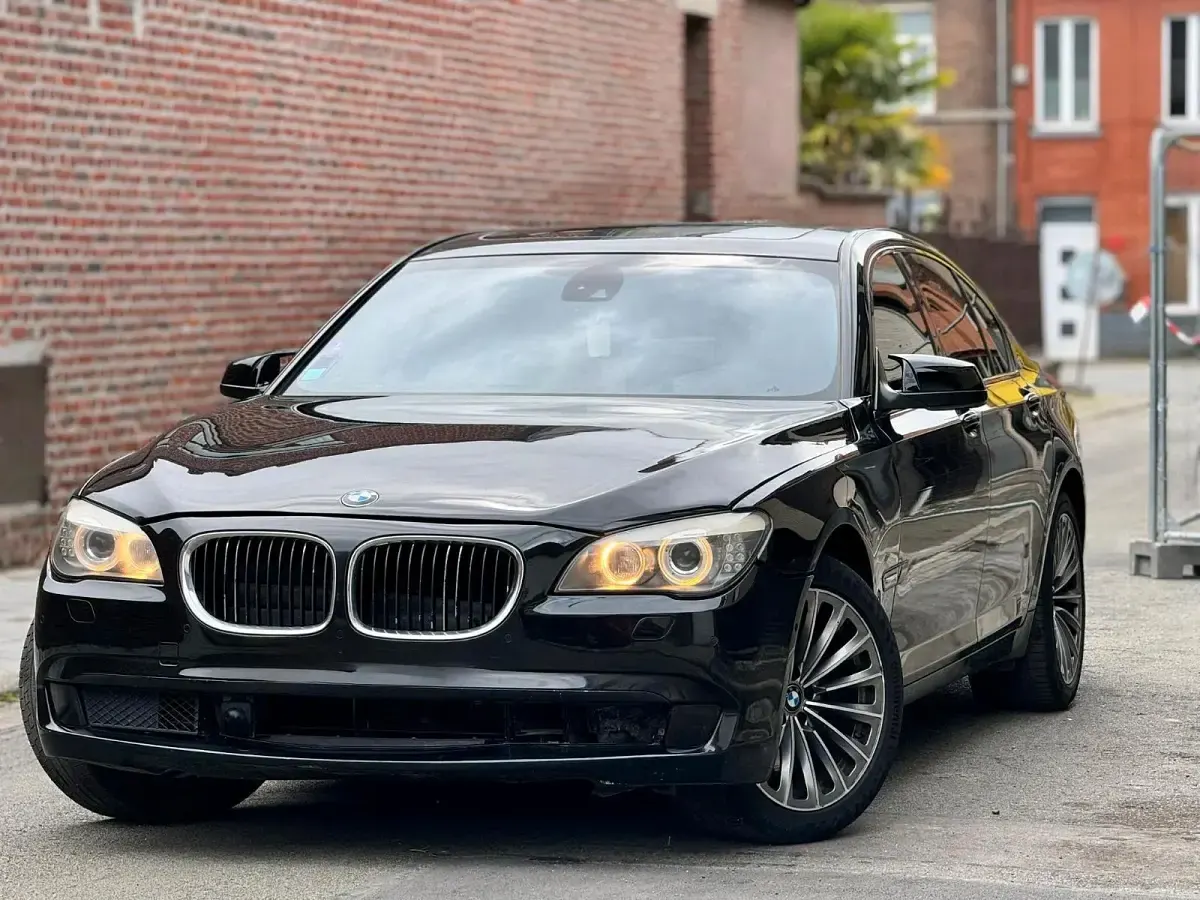 Gebraucht BMW 750 410 PS (301 kW) 2009 Schwarz Limousine