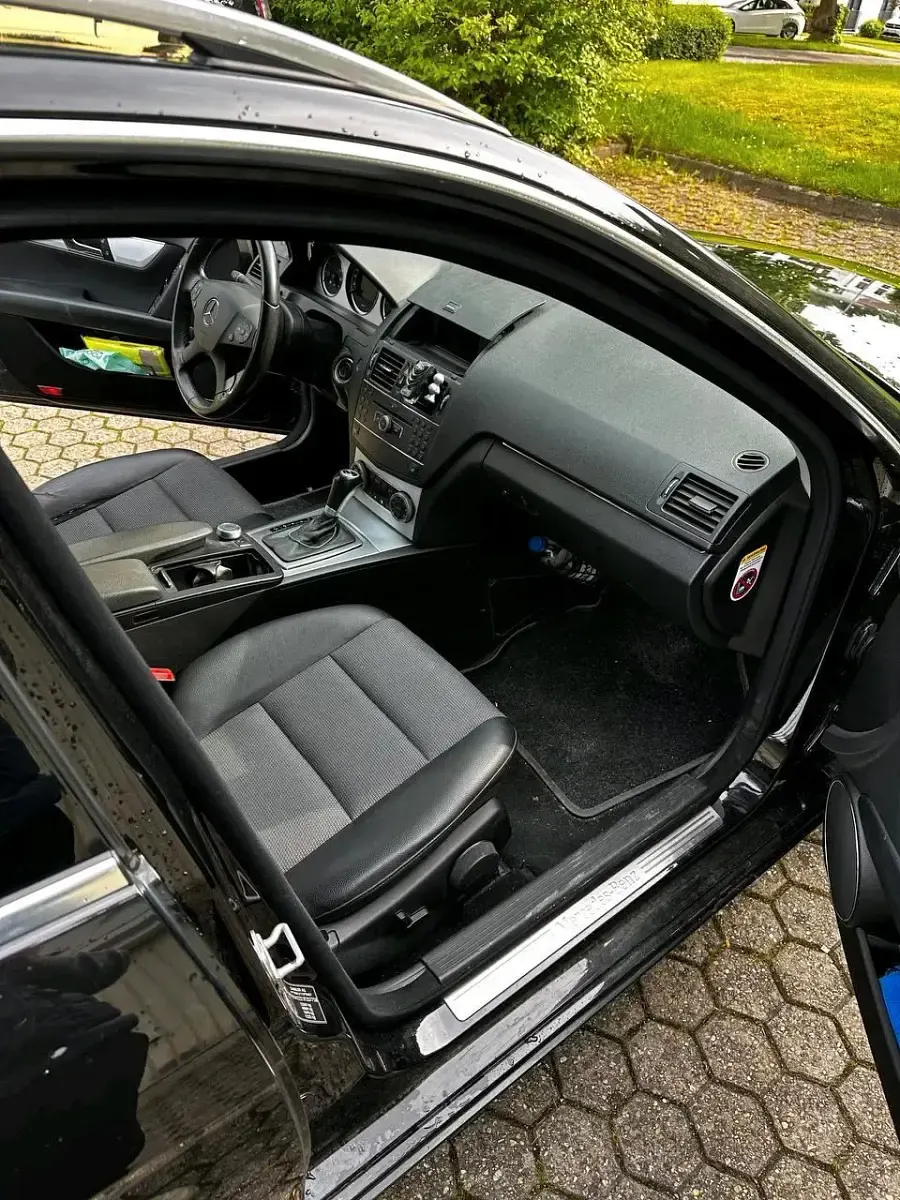 Gebraucht Mercedes C320 2008 Schwarz Kombi
