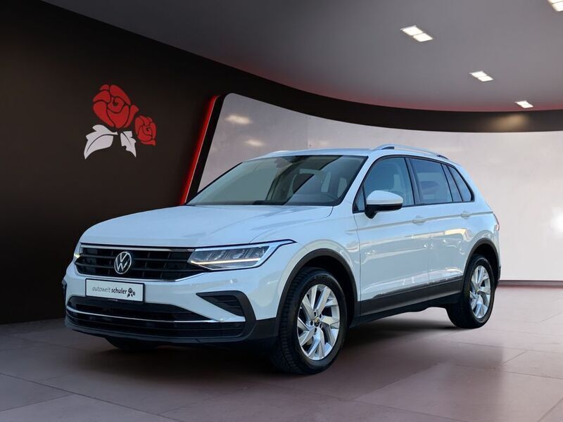 Gebraucht VW Tiguan Life 150 PS (110 kW) 2021 Pure white SUV