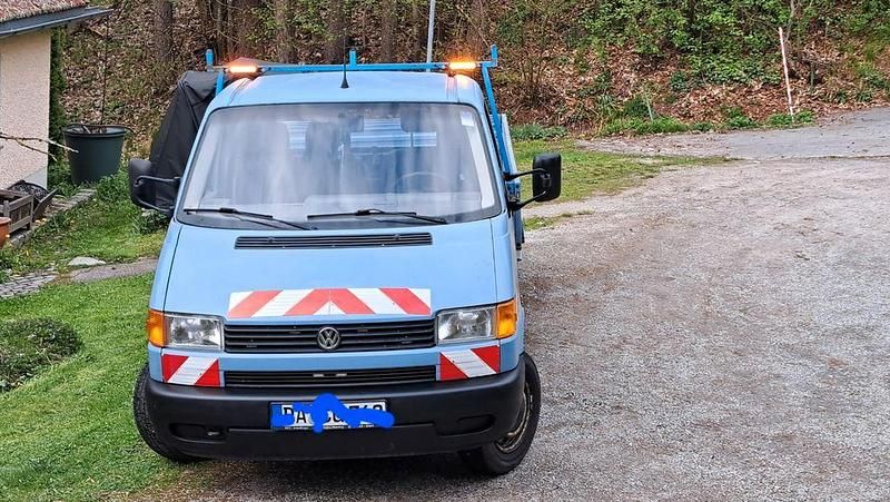 Second-hand VW T4 77 CP (56 kW) 1996 Albastru Van