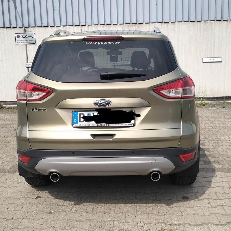 Gebraucht Ford Kuga Trend 140 PS (102 kW) 2014 Braun SUV