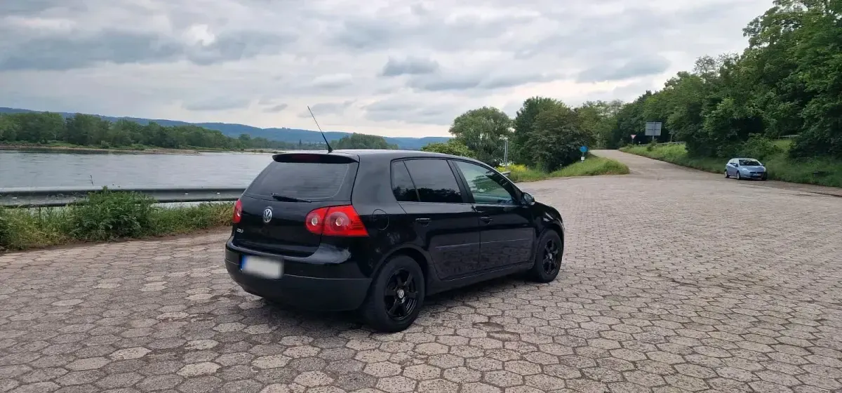 Gebraucht VW Golf V 80 PS (58 kW) 2007 Schwarz Limousine