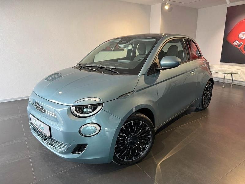 Blau Gebraucht 2021 Fiat 500e Icon Limousine | 18.290 € (Fairer Preis) - Bild 1/4