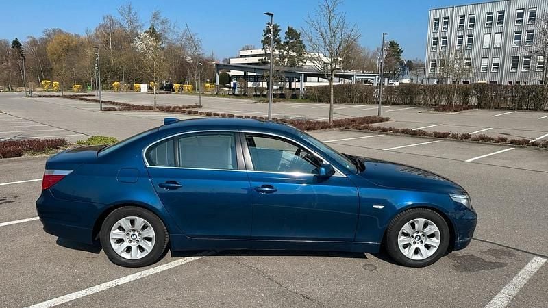 Gebraucht BMW 530 231 PS (169 kW) 2003 Blau Limousine
