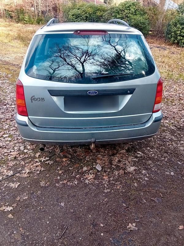 Gebraucht Ford Focus 101 PS (74 kW) 2004 Silber Kombi