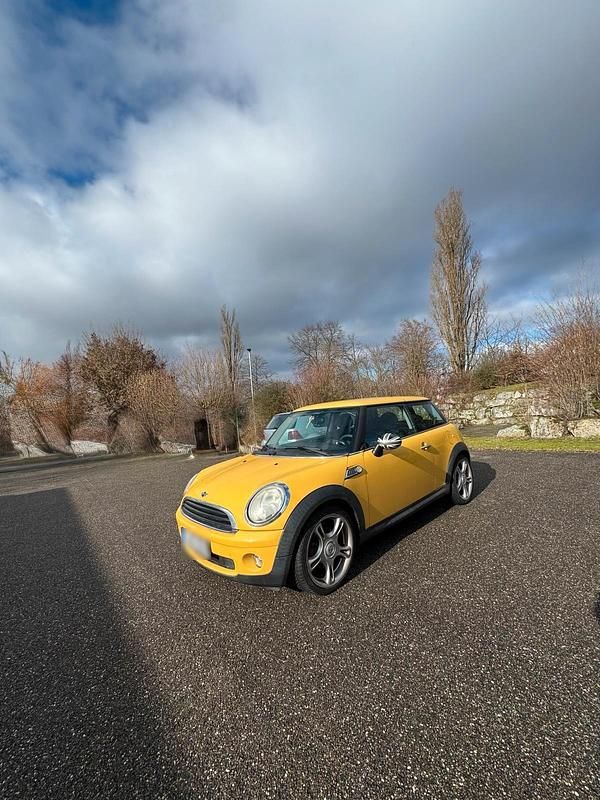 Usata Mini Cooper 75 CV (55 kW) 2009 Giallo Utilitaria