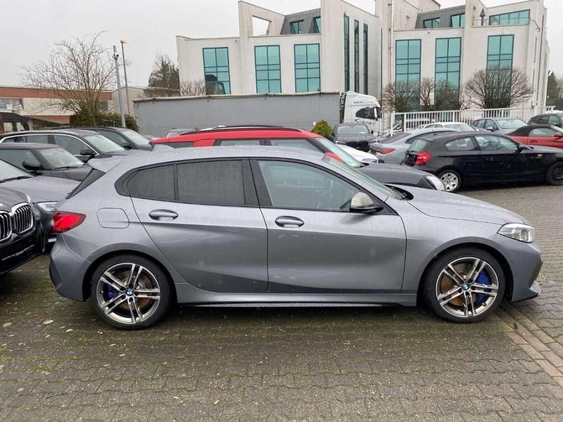 Gebraucht BMW 135 305 PS (224 kW) 2022 Skyscraper grau metallic Kleinwagen
