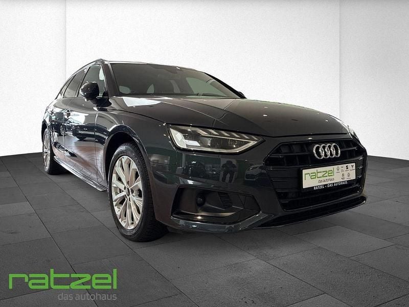 Gebraucht Audi A4 Advanced 204 PS (150 kW) 2022 Grau Kombi