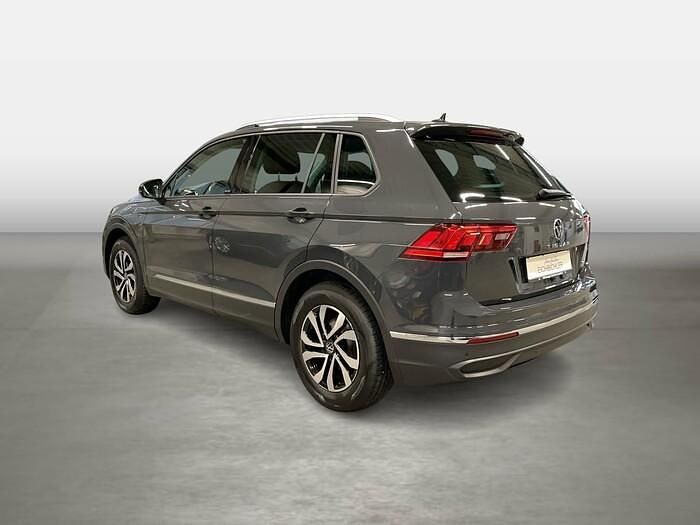 Gebraucht VW Tiguan Active 150 PS (110 kW) 2021 Uranograu SUV