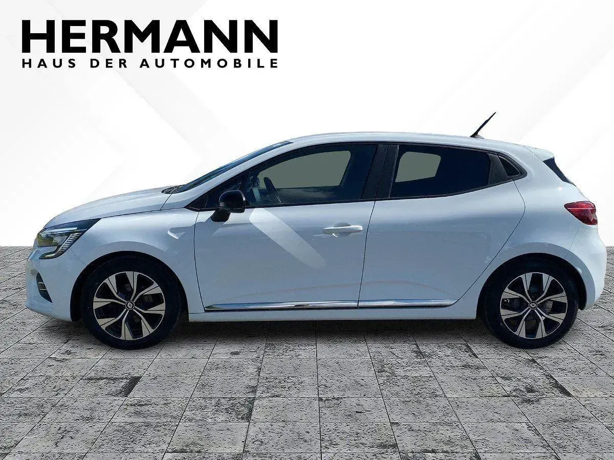 Gebraucht Renault Clio V Evolution 67 PS (49 kW) 2024 Arktisweiß (weiß) Limousine