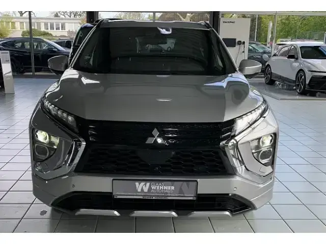 Gebraucht Mitsubishi Eclipse Cross Plus 188 PS (138 kW) 2022 M) (silber SUV