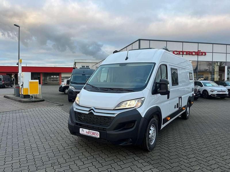 Weiß Gebraucht 2024 Citroën Jumper Van / Kleinbus | 54.490 € - Bild 1/4