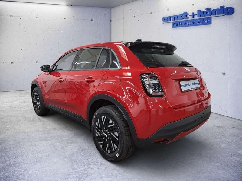 Neu Fiat 600 101 PS (74 kW) 2025 Passione rot SUV
