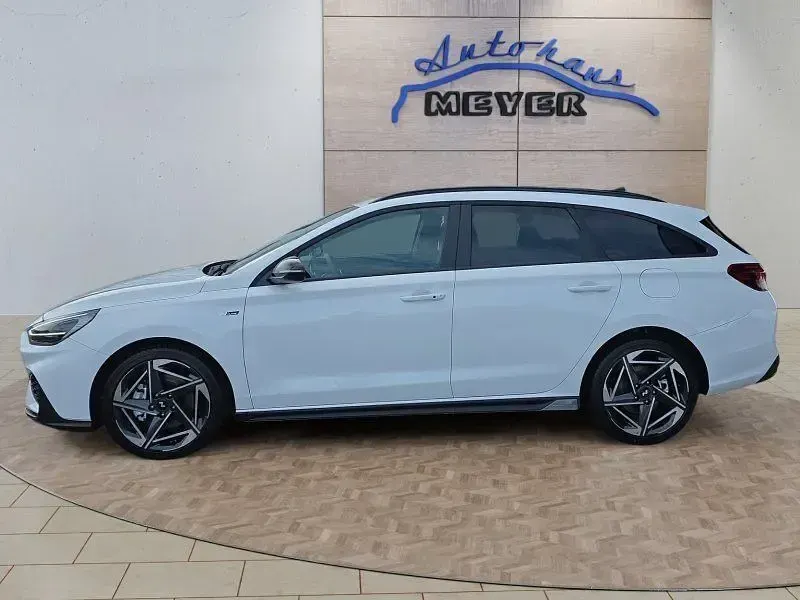 Neu Hyundai i30 N Line 140 PS (102 kW) 2025 Atlas white Kombi
