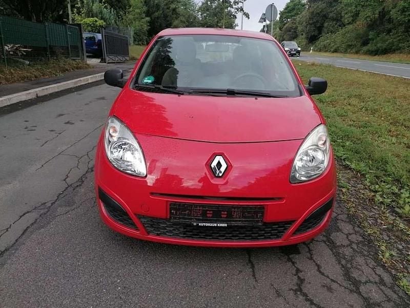 Hellrot Gebraucht 2010 Renault Twingo Kleinwagen | 2.400 € (Guter Preis) - Bild 1/4