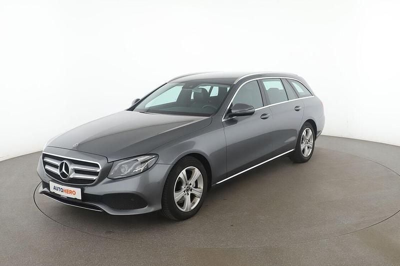 Grau Gebraucht 2018 Mercedes E200 Avantgarde Kombi | 22.390 € (Fairer Preis) - Bild 1/3