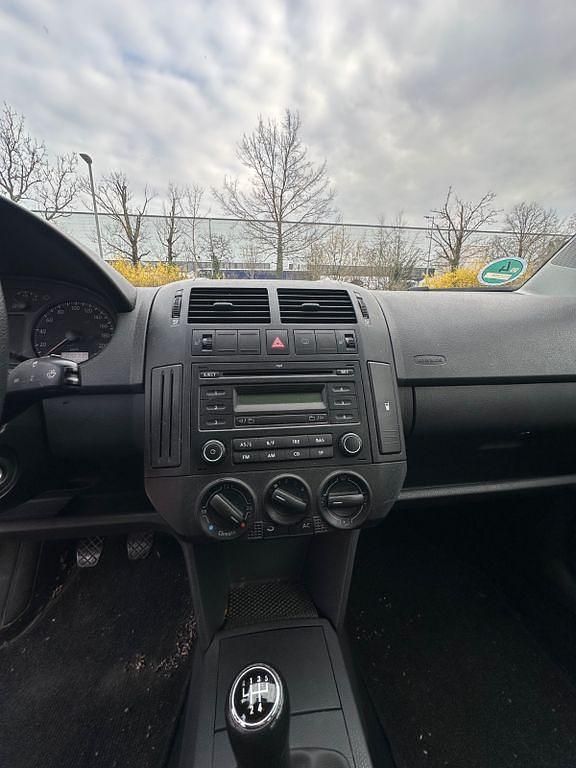 Gebraucht VW Polo 80 PS (58 kW) 2006 Grau Kleinwagen