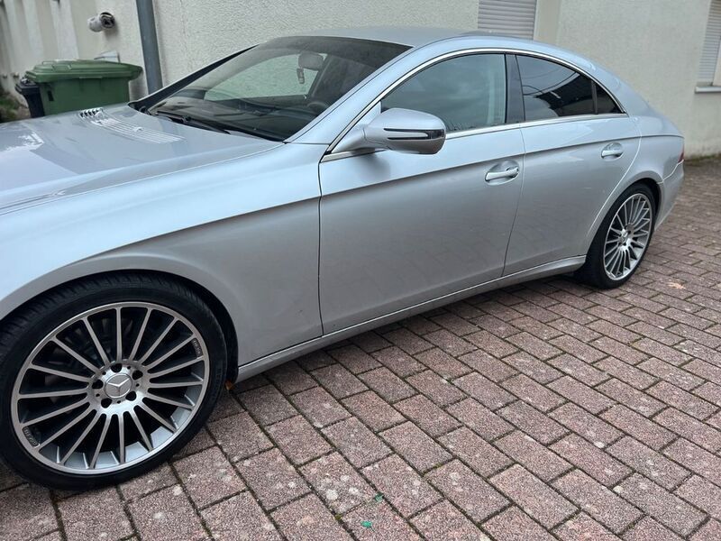 Silber Gebraucht 2008 Mercedes CLS350 Limousine | 12.100 € (Teuer) - Bild 1/4