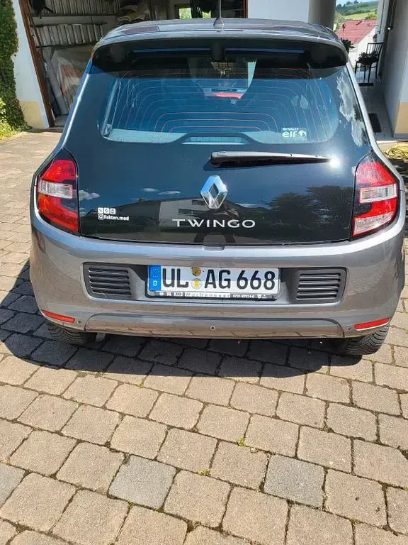 Gebraucht Renault Twingo Liberty 71 PS (52 kW) 2016 Grau Kleinwagen