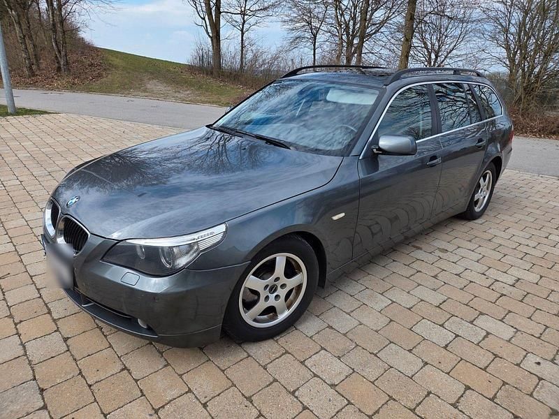 Gebraucht BMW 520 163 PS (119 kW) 2006 Grau Kombi