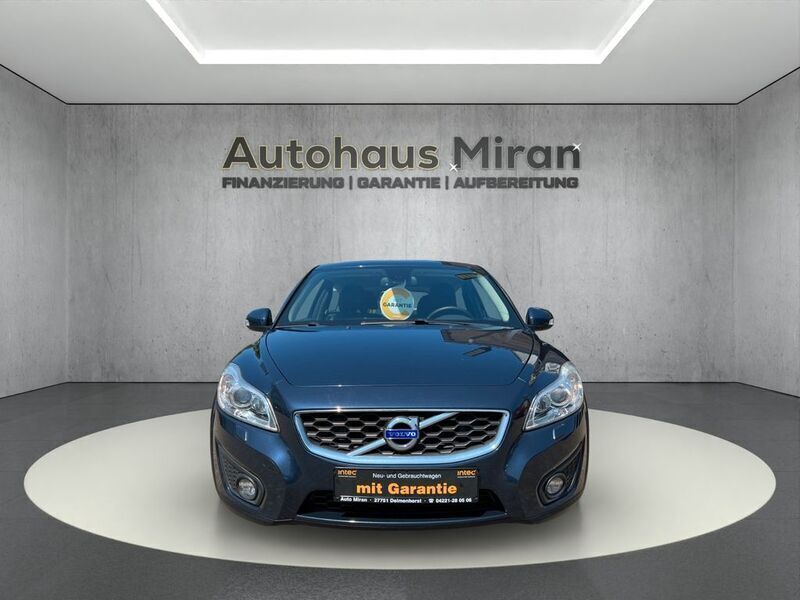 Blau Gebraucht 2013 Volvo C30 Momentum Kleinwagen | 8.999 € (Teuer) - Bild 1/4