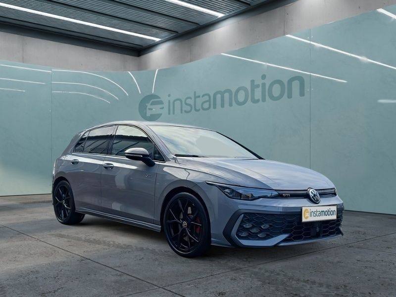 Grau Gebraucht 2024 VW Golf VIII GTI Limousine | 43.068 € (Fairer Preis) - Bild 1/3