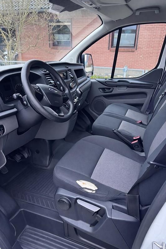 Gebraucht Ford Transit Custom 105 PS (77 kW) 2019 Weiß Van / Kleinbus