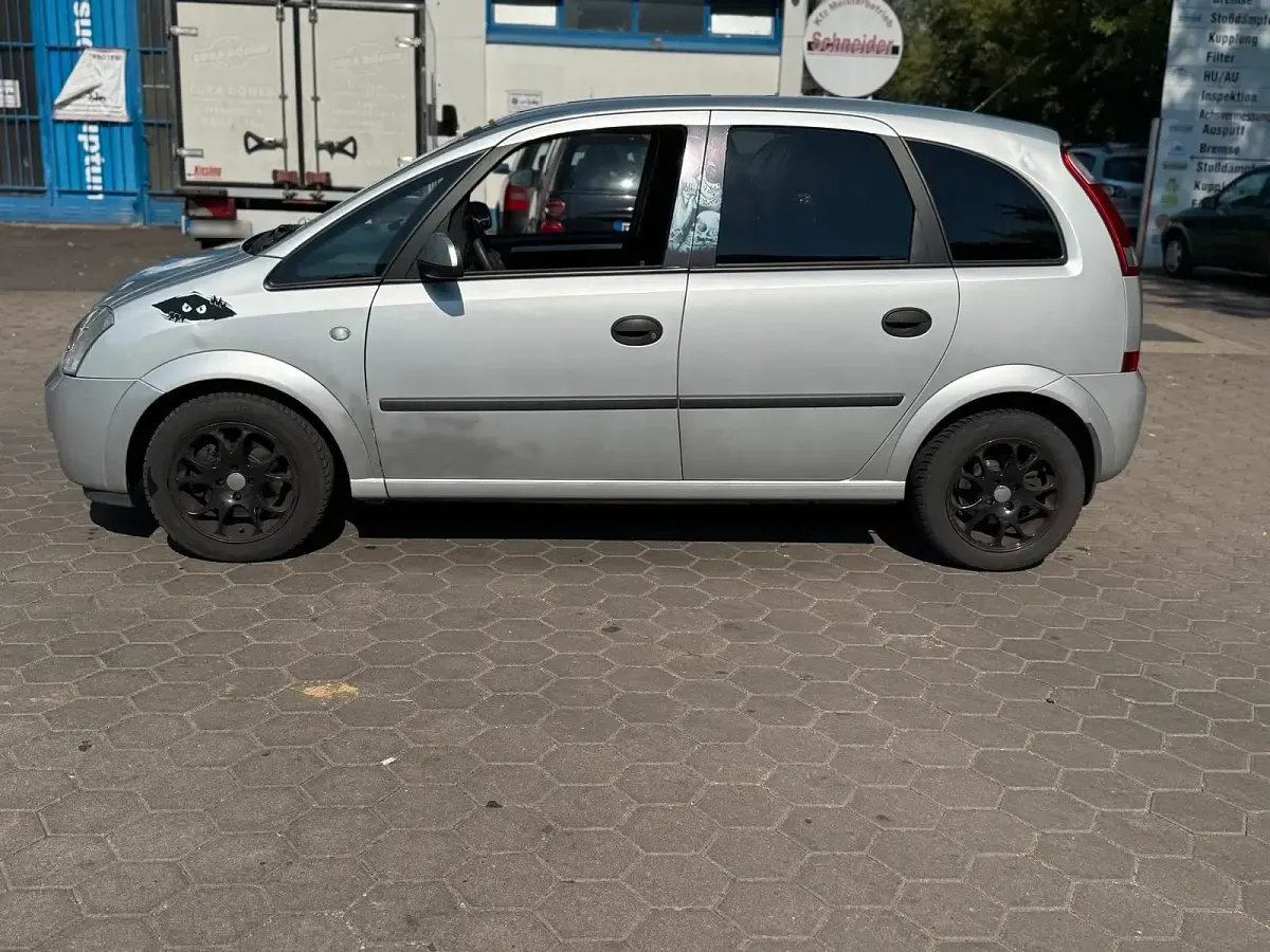Gebraucht Opel Meriva 101 PS (74 kW) 2003 Silber Van / Kleinbus