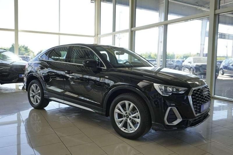 Mythosschwarz metallic Neu 2025 Audi Q3 Sportback S-Line SUV | 42.909 € (Superpreis) - Bild 1/4