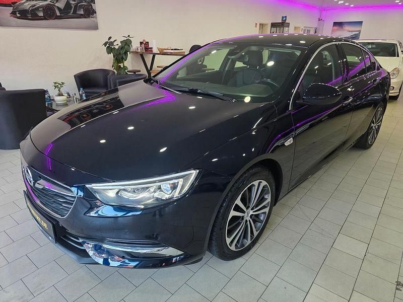 Blau Gebraucht 2018 Opel Insignia Innovation Limousine | 11.999 € (Fairer Preis) - Bild 1/4