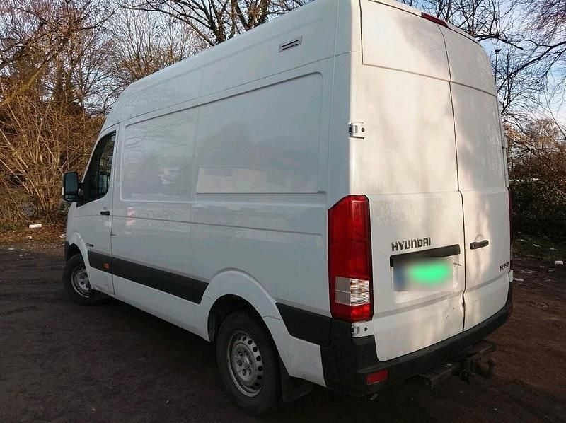 Gebraucht Hyundai H 350 155 PS (114 kW) 2016 Weiß Van