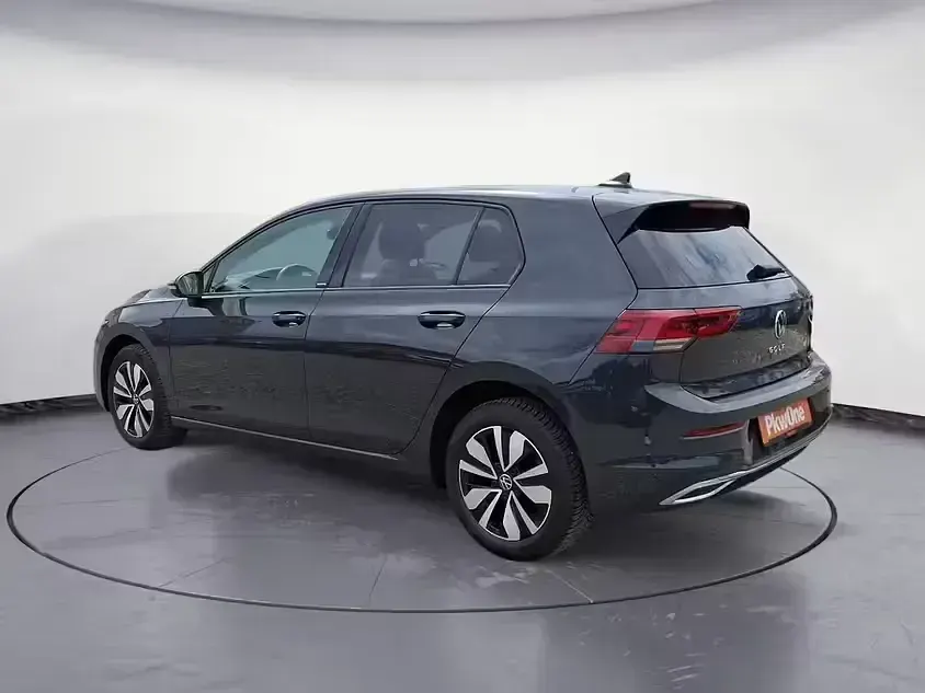 Gebraucht VW Golf VIII Move 110 PS (80 kW) 2024 Grau Limousine
